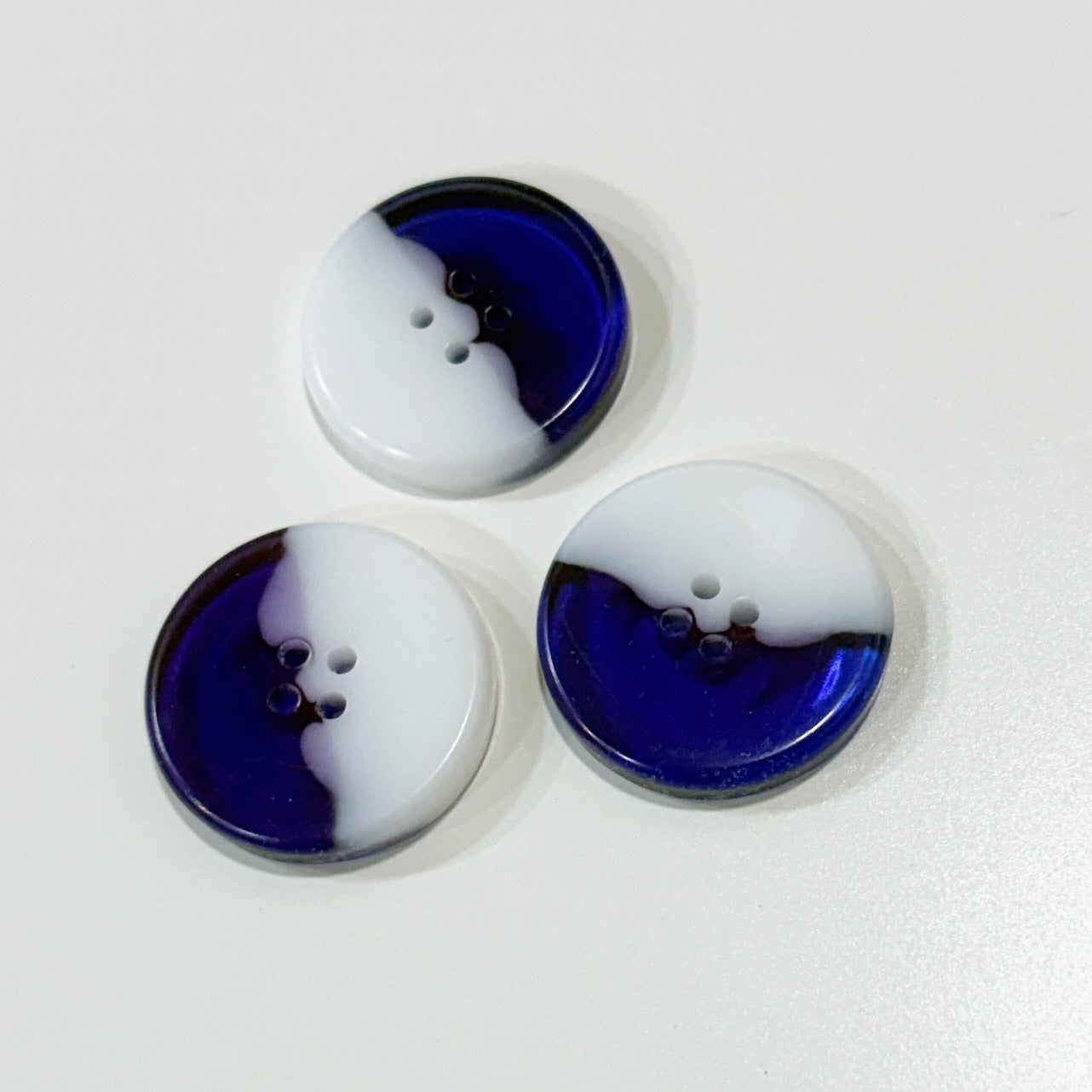 Demi Bougie Buttons